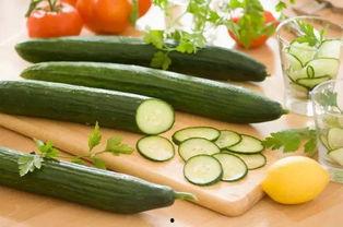 经常吃瓜等于吃蔬菜吗,揭秘日常饮食中的营养误区