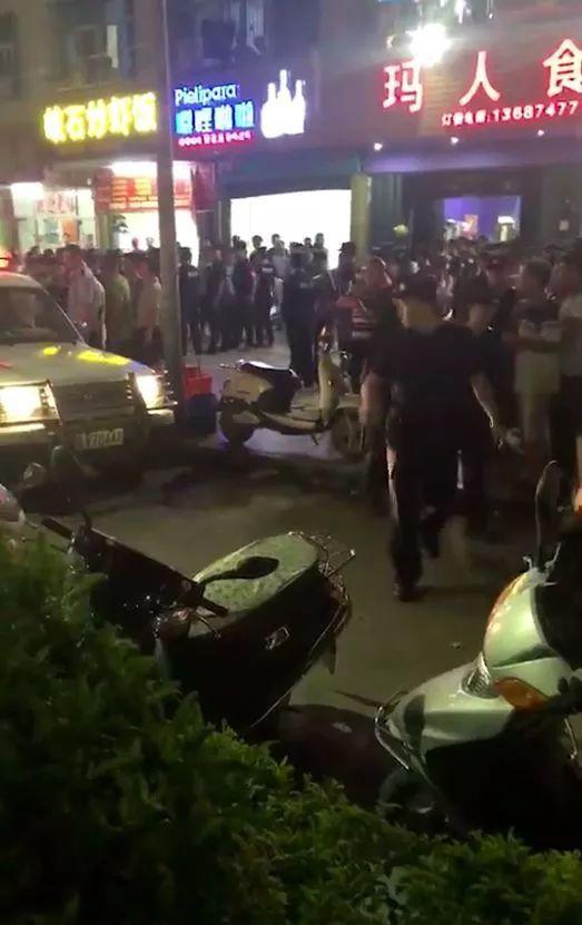 潮汕人吃瓜视频,瓜果飘香，共享欢乐时光