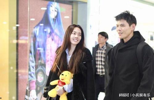 吃瓜少女张小寒李现视频,甜蜜互动引网友热议