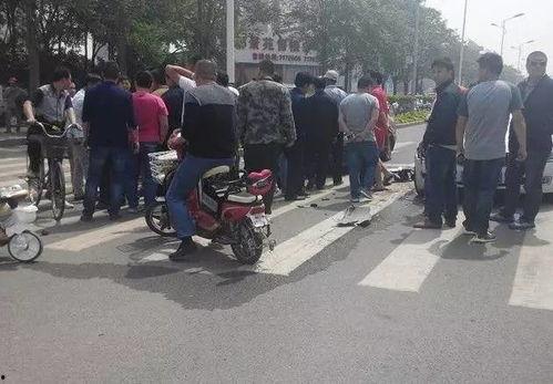 撞车的人吃瓜视频,视频曝光引热议