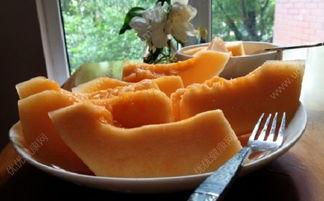 吃哈密瓜嘴巴酸,揭秘吃瓜嘴巴酸的秘密