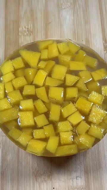 小果冻吃瓜,小果冻的瓜界探险记