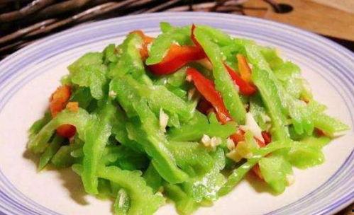 胃炎吃凉瓜吗,胃炎患者适宜食用凉瓜的饮食建议